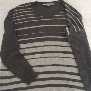 Light weight 3/4 sleeve sweater